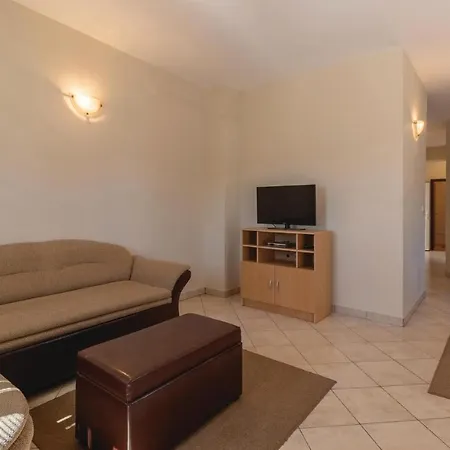 Julija Klovica Cr Apartment Zadar